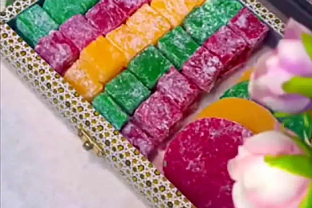 آموزش تهیه لوکوم خوشمزه با ژله برای دسر شب یلدا + فیلم