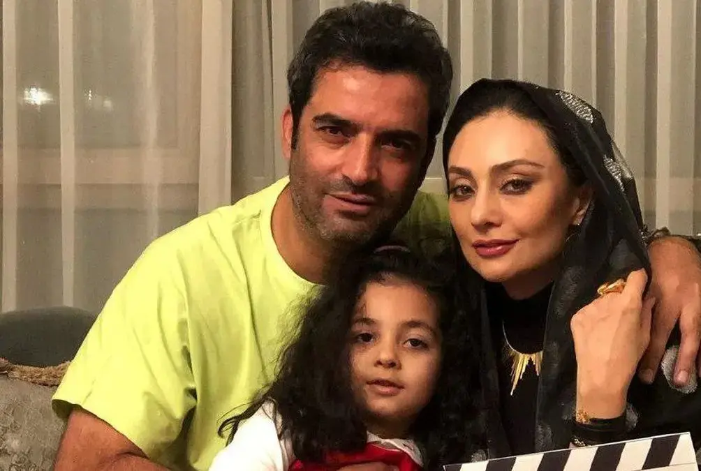 فیلم / نگاهی به چیدمان  شاهانه خانه «منوچهر هادی» بعد جدایی از یکتا ناصر /  از مبلمان مدرن و پرده های اعیانی تا هنگ درام نوازی آقای کارگردان …