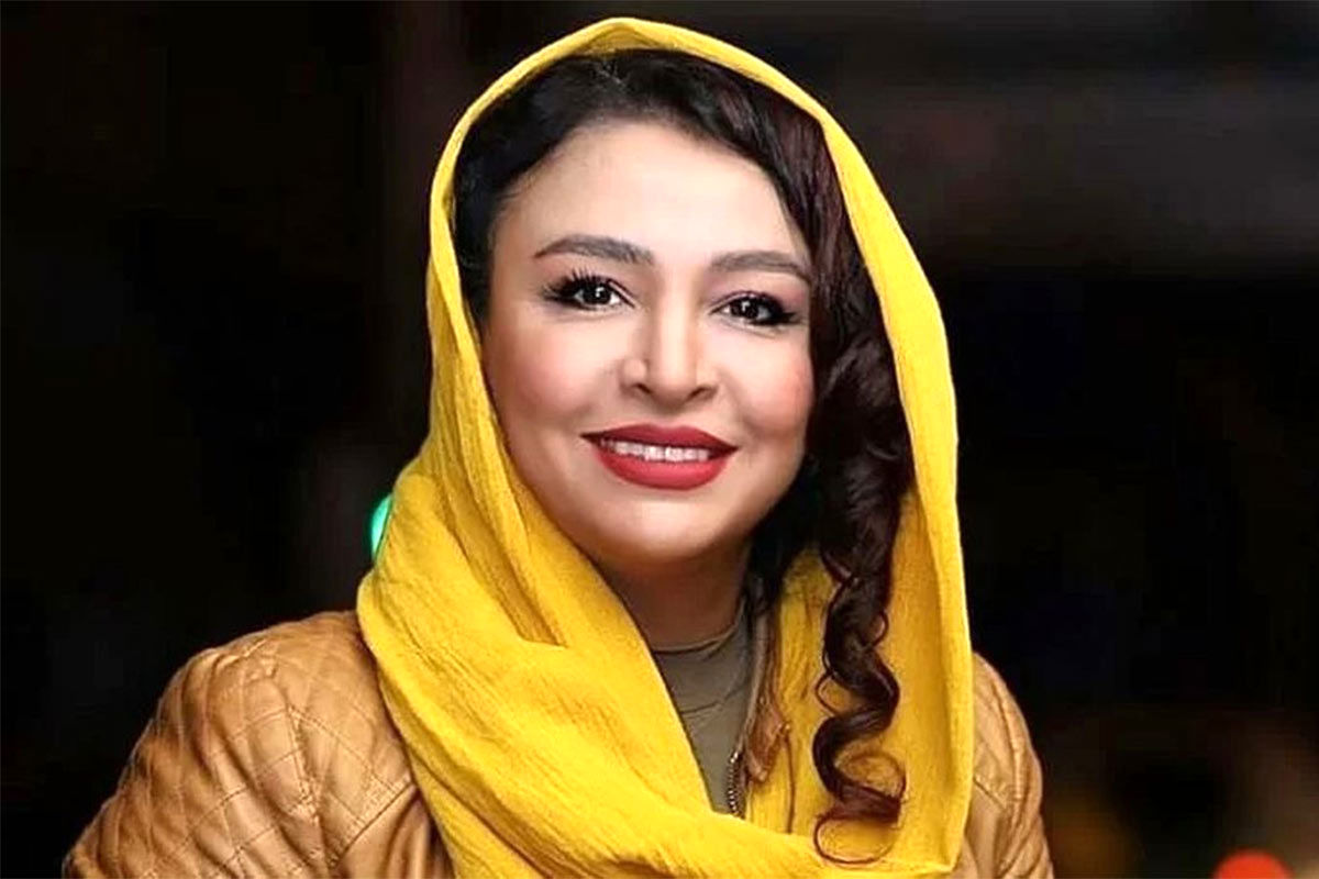 عکس| ست زرد و طوسی مانتو مه‌لقا باقری با کفش های عجیبش/ خوش تیپی زن جواد عزتی تا مج پا بیشتر ادامه نداشت