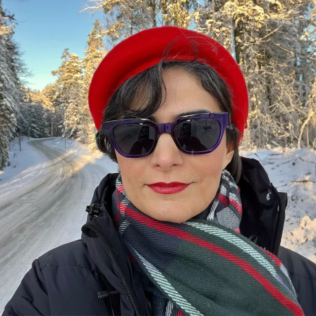 مهسا ملک مرزبان