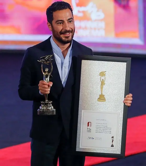 نوید محمدزاده