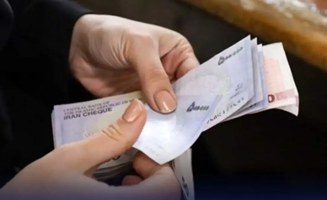 کف حقوق کارمندان دولت در ۱۴۰۵ مشخص شد؛ افزایش قابل توجه حداقل دستمزد تا ۱۵.۶ میلیون تومان