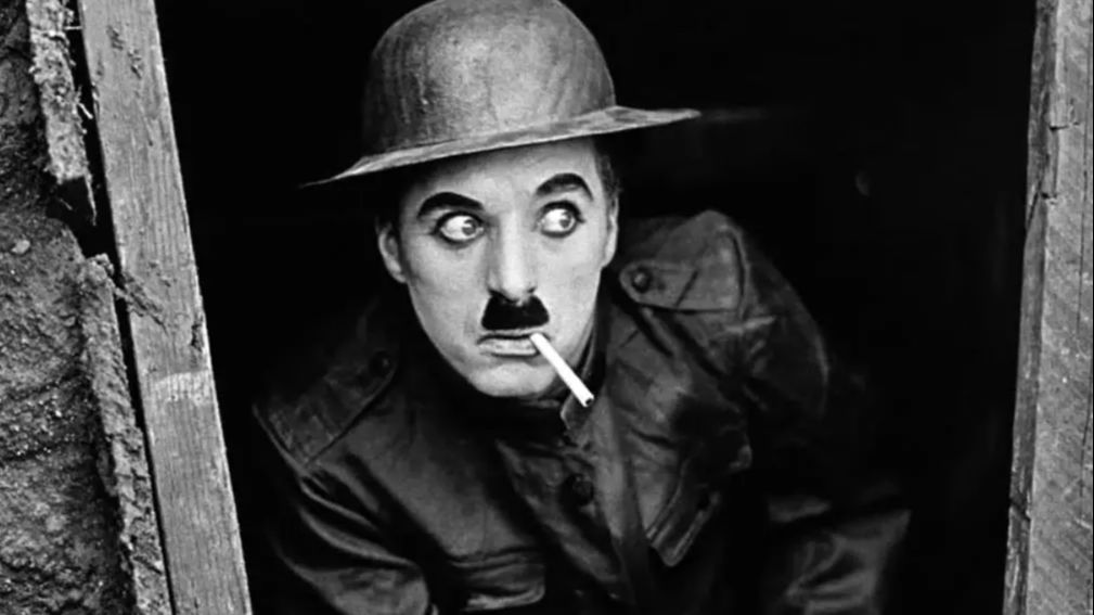 چرا ورود چارلی چاپلین به آمریکا در ۱۹۵۳ به‌طور ناگهانی ممنوع شد؟