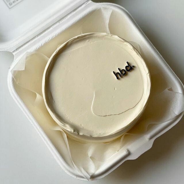 کیک مینیمال مردانه