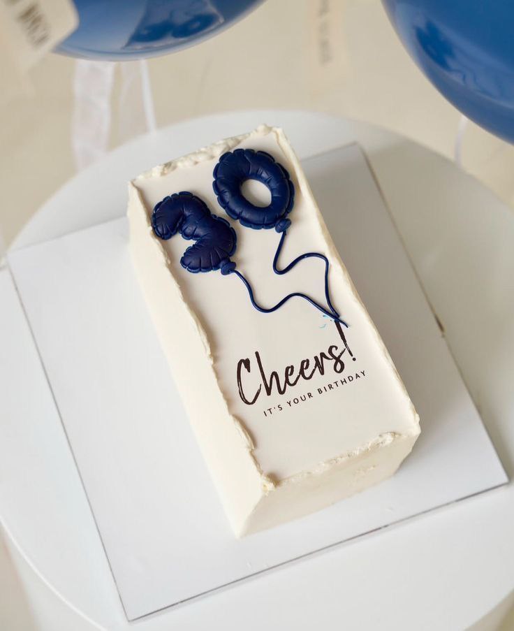 کیک مینیمال مردانه