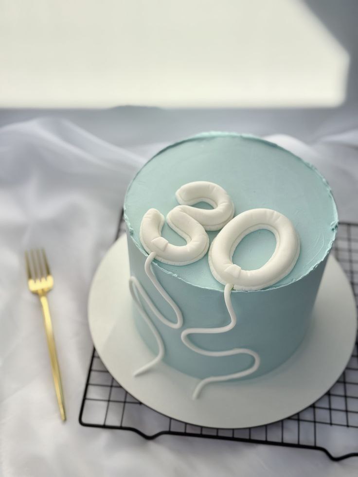 کیک مینیمال مردانه