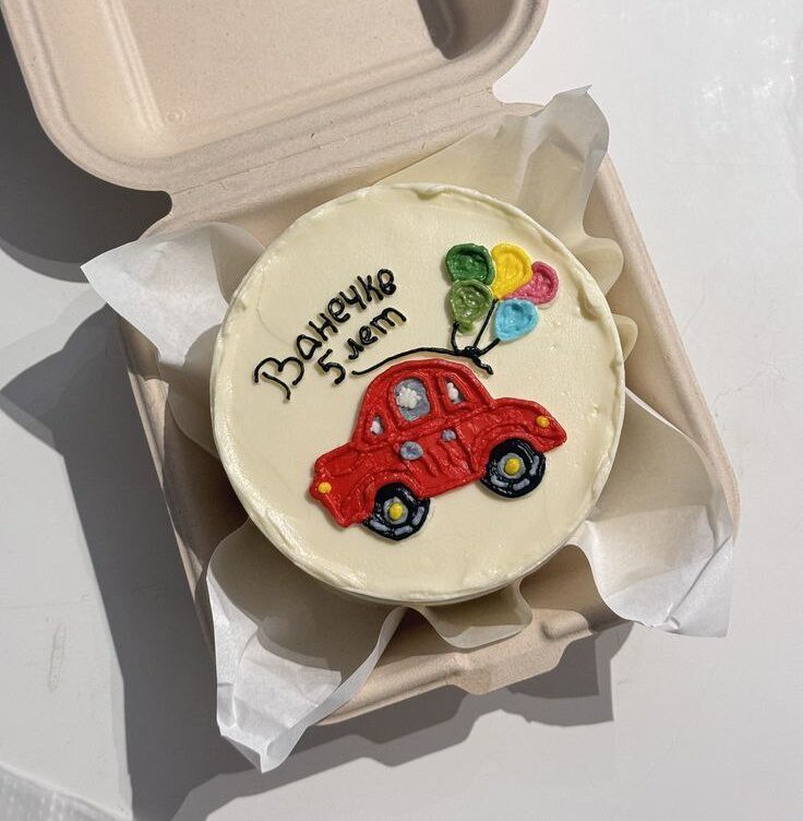 کیک مینیمال مردانه