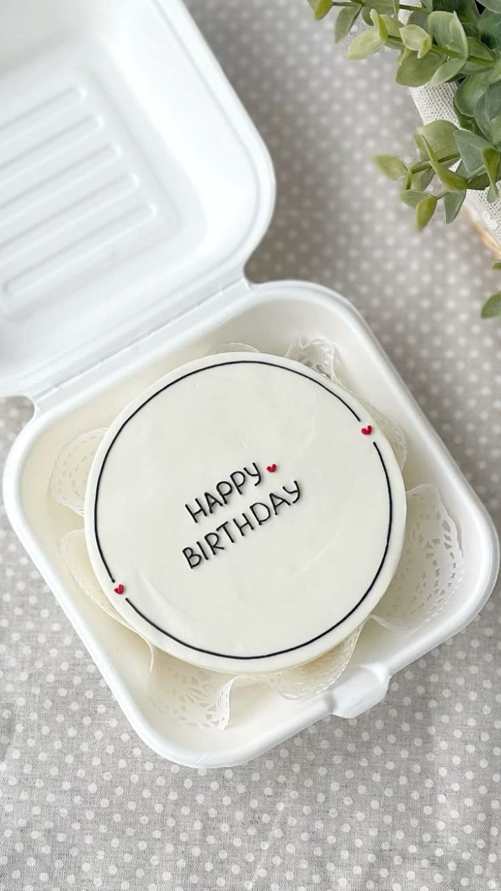 کیک مینیمال مردانه