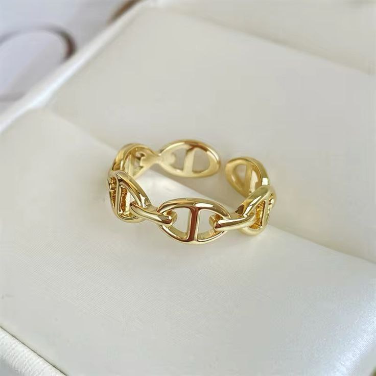 انگشتر طلا کارتیر