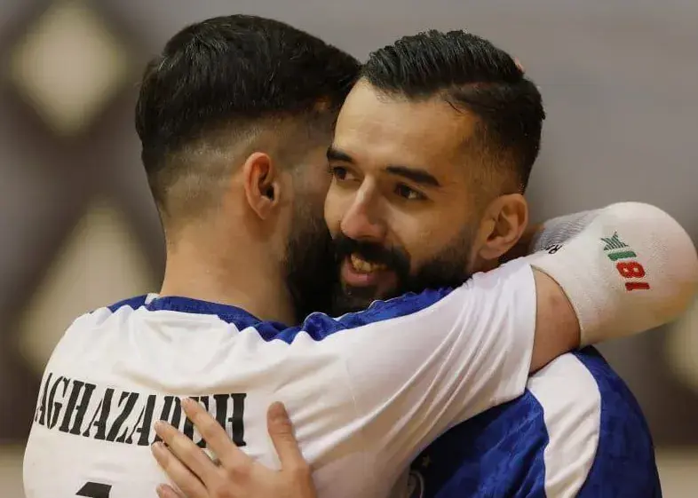 استقلال با نمایش درخشان، صدرنشین لیگ فوتسال نیم فصل شد!