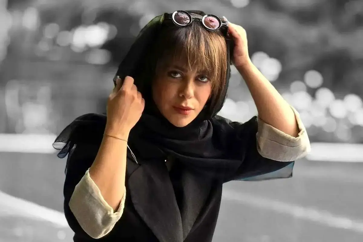 الهام اخوان با استایل خال‌خالی جسورانه، همه نگاه‌ها را به خود خیره کرد!