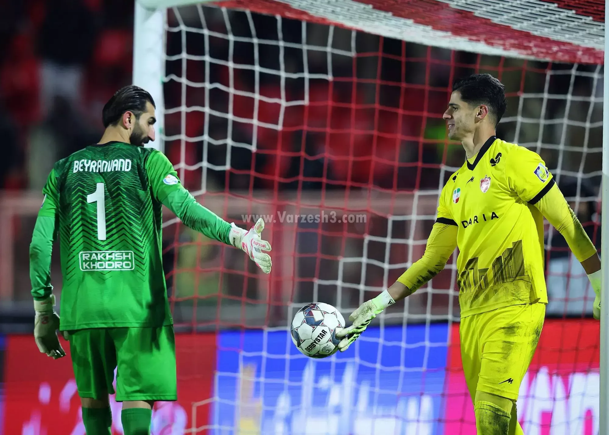 پیام و بیرانوند؛ راز پنهان پنالتی‌های جنجالی که تا امروز فاش نشد!