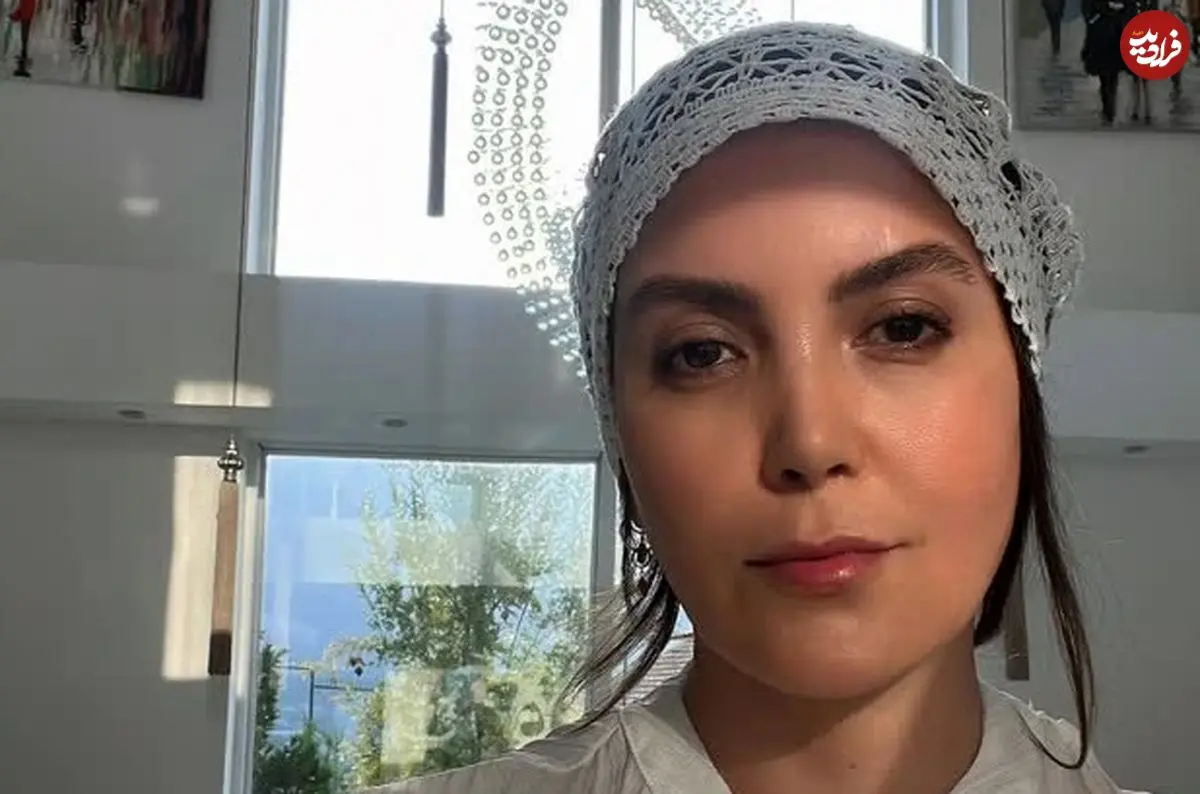 سفر به گذشته با چهره واقعی آیناز در پشت صحنه سریال جزیره!