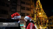 حال و هوای متفاوت شب کریسمس در تهران؛ خیابان میرزای شیرازی زیر نور جشن میلاد مسیح