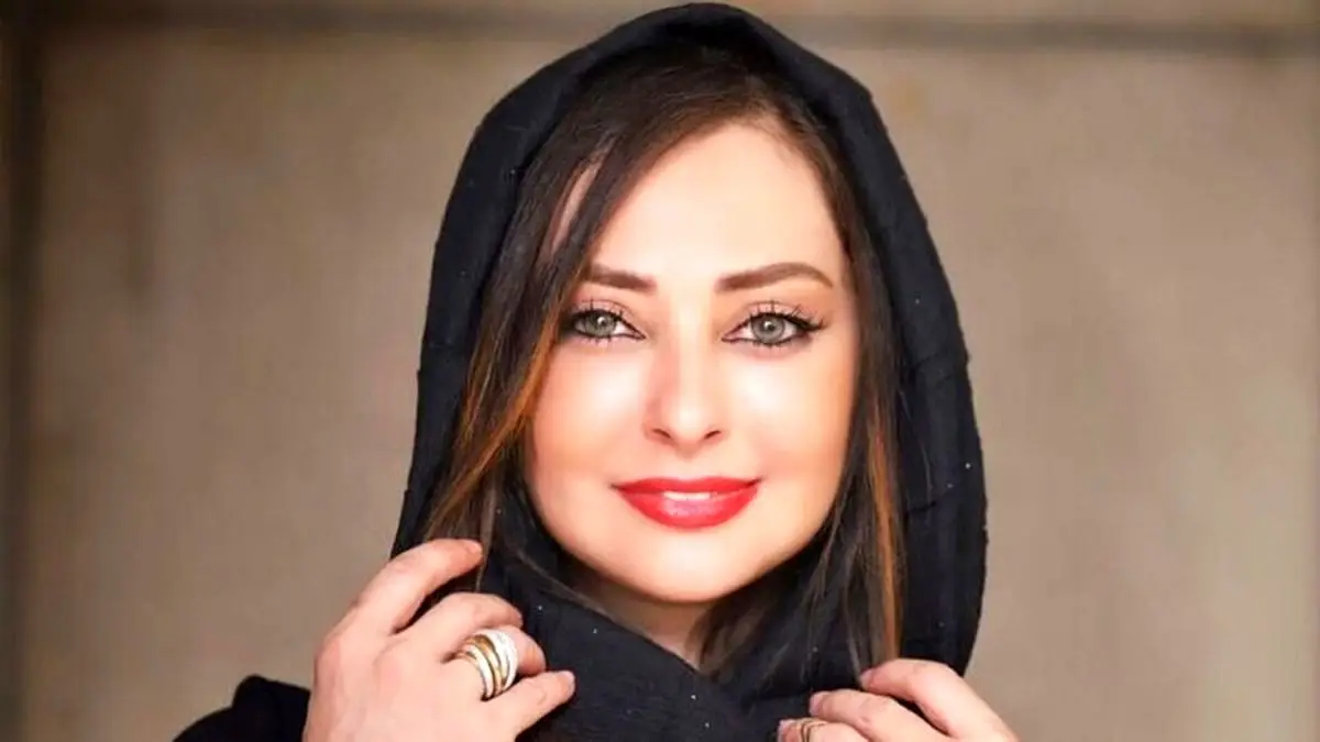 نفیسه روشن در ۴۳ سالگی با استایل زرد و نوجوان‌پسند همه را شگفت‌زده کرد!