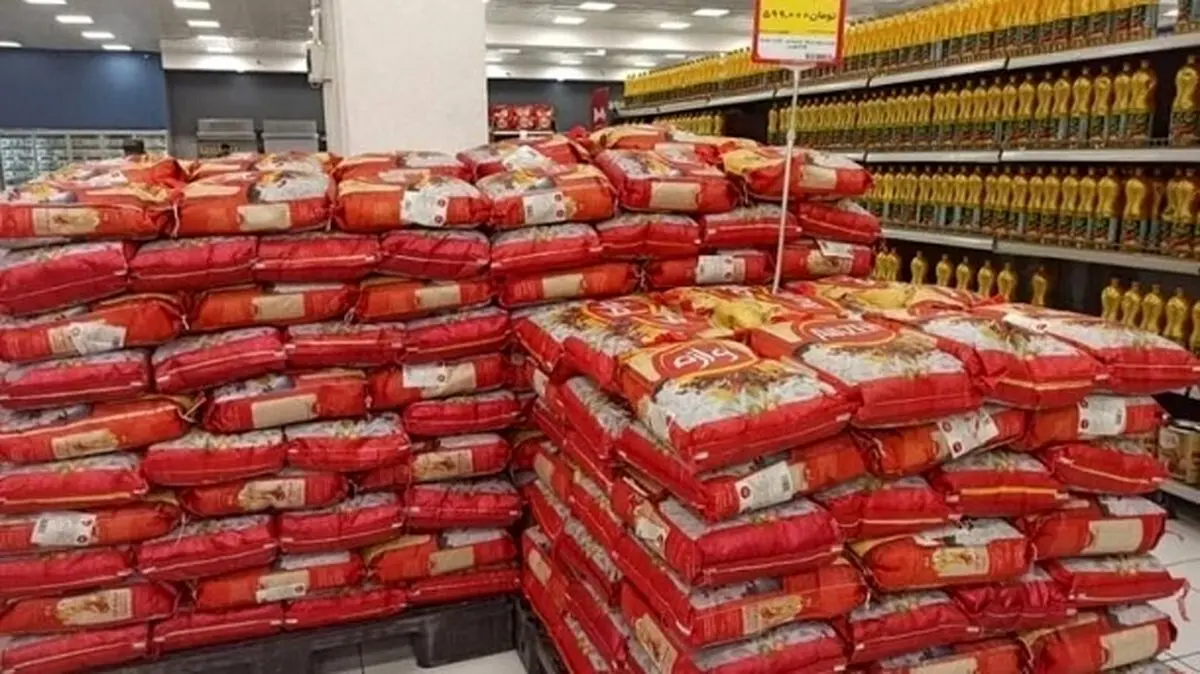 نرخ مصوب برنج وارداتی حذف شد؛ قیمت‌ها وارد رقابت داغ بازار شدند!