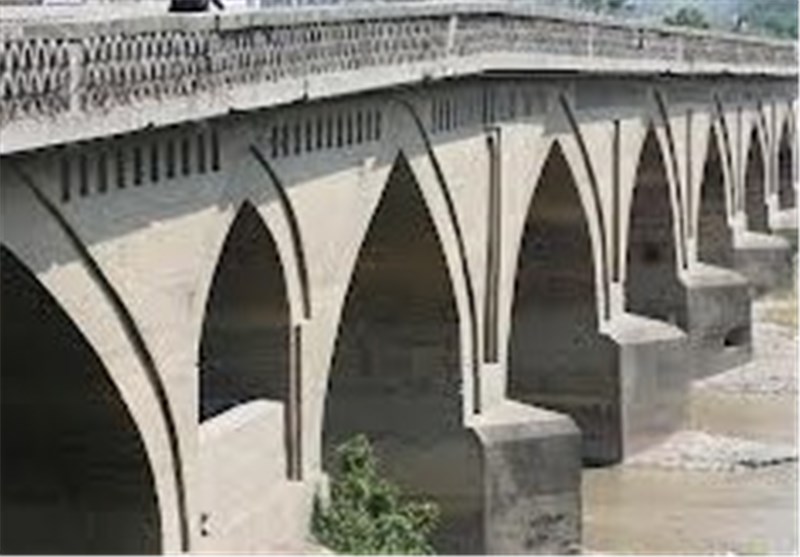 پل 300 ساله محمدحسن‌خان در بابل زیر سایه بی‌تدبیری مسئولان در حال نابودی است!