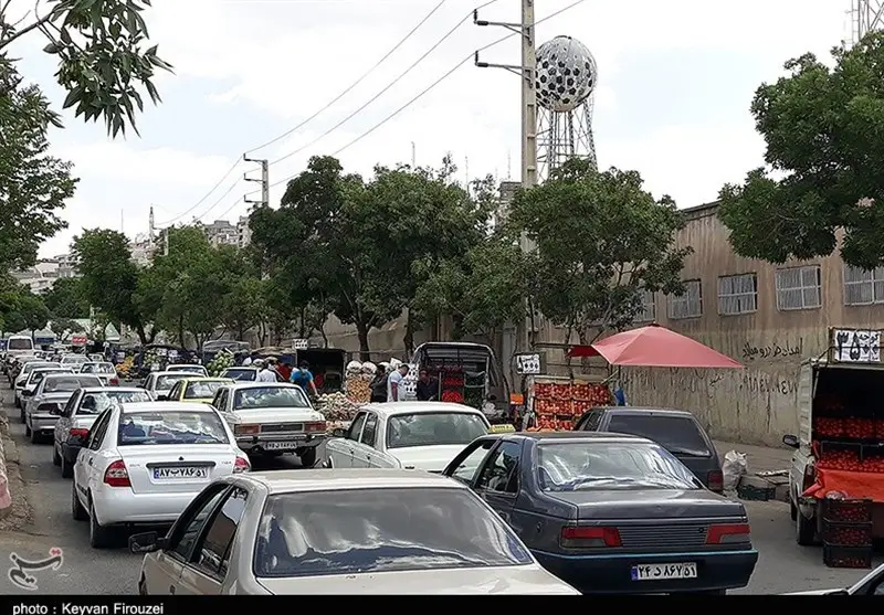 آشفتگی وانت‌بارهای میوه‌فروش در سنندج؛ چرا مدیریت فقط حرف می‌زند؟