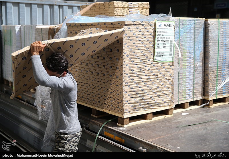 کاغذ به قیمت شوک رسید/امضا “طلایی”ها نظم ظهیرالاسلام را بر هم زدند