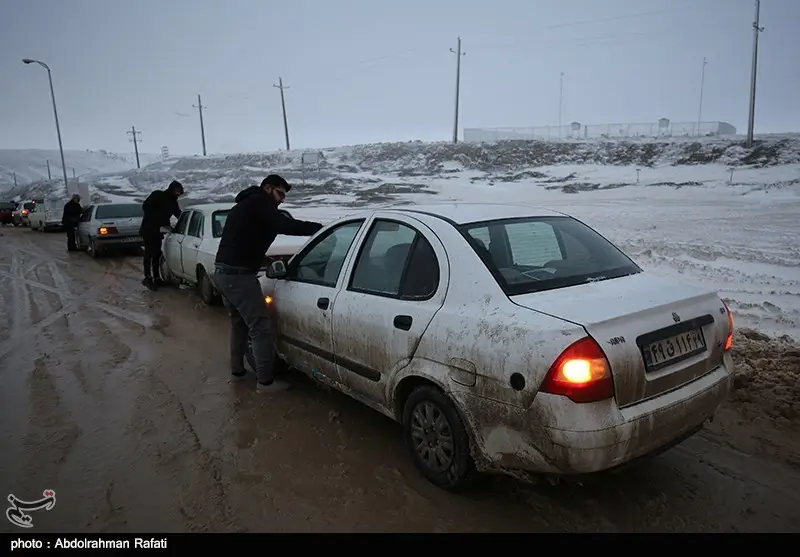 کولاک سنگین در محورهای همدان؛ 2 مسیر مسدود و یک مسیر محدود شد