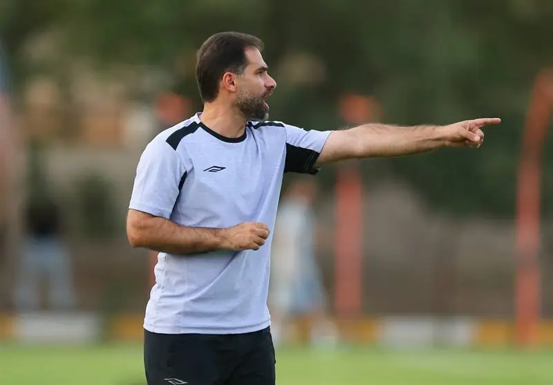 سرمربی پالایش نفت: با انگیزه‌ای بی‌نظیر، بهترین تیم لیگ را مغلوب کردیم!