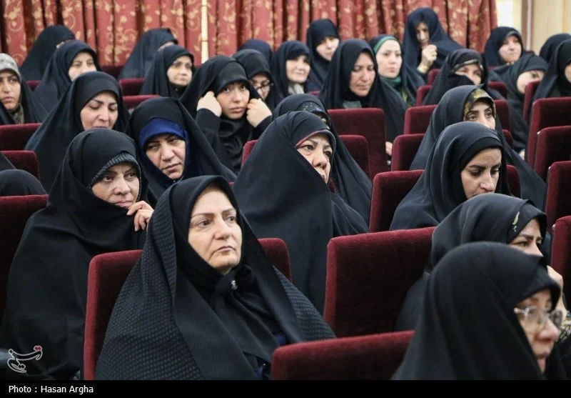 بانوان سیستان و بلوچستان طلایه‌داران وحدت/ روایت دختر شهید سلامی از مظلومیت زن بلوچ + فیلم