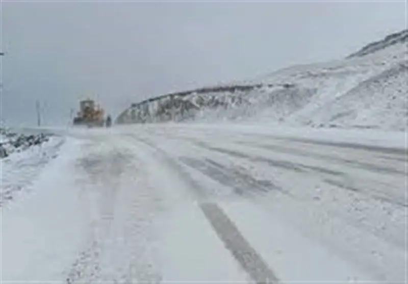 کولاک بی‌سابقه در گردنه کفنوئیه؛ سیلاب و قطعی برق در بافت جان تازه گرفت!