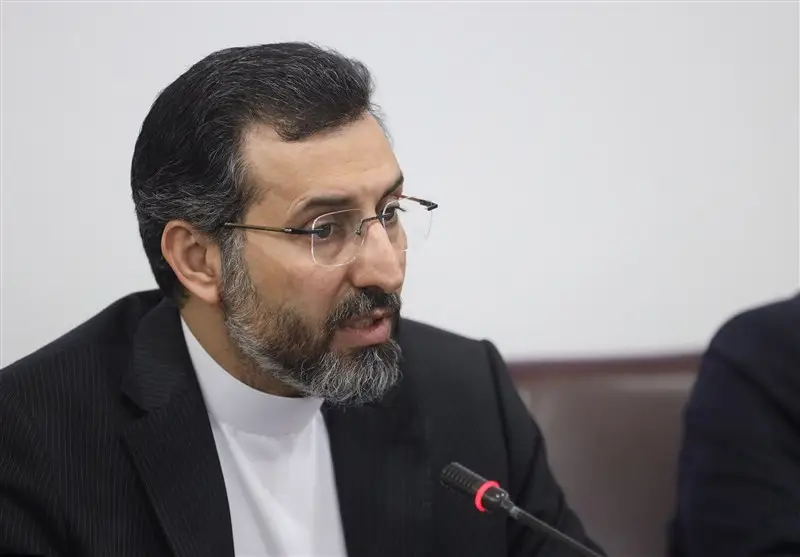 انتقاد تند عضو شورا از تعلل در پرداخت مطالبات پیمانکاران شهرداری مشهد؛ چرا حقوق‌ها عقب می‌ماند؟