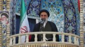 امام جمعه شهرکرد: جریان‌های سیاسی باید منصف و وحدت‌گرا باشند تا جامعه به آرامش برسد