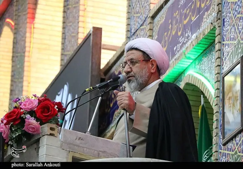 امام جمعه کرمان: 9 دی و جنگ ترکیبی اخیر، شکست تاریخی دشمن مقابل ملت ایران بود!