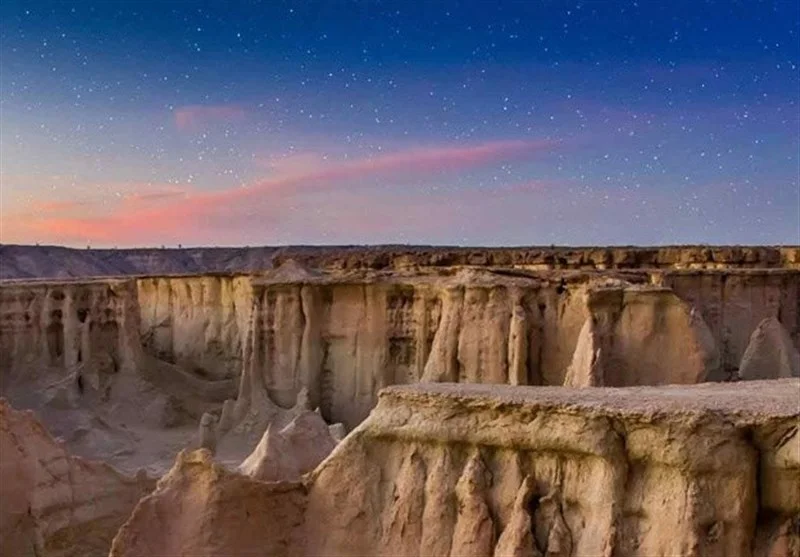 دره ستاره‌ها در قشم؛ جادوی تندیس‌های باد که شما را به دنیای خیال می‌برد!