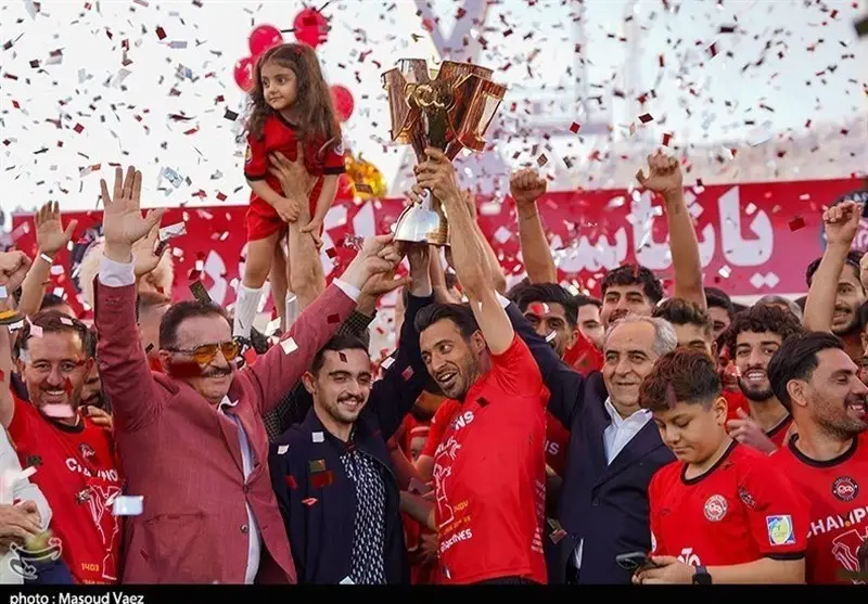 اظهارات جنجالی زنوزی، مالک تراکتور؛ آتش اختلاف‌ها دوباره شعله‌ور شد!