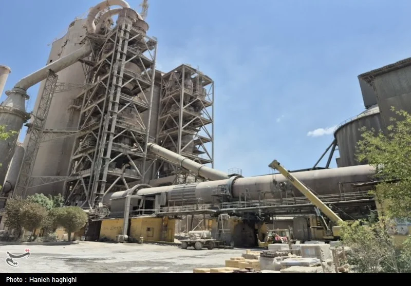 مدیرعامل اسبق کارخانه سیمان دورود و همدستانش به اتهام اختلاس دستگیر شدند