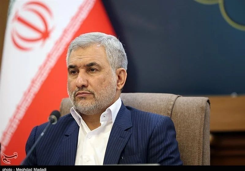 حضور در عرصه‌های مدیریتی حق زنان است