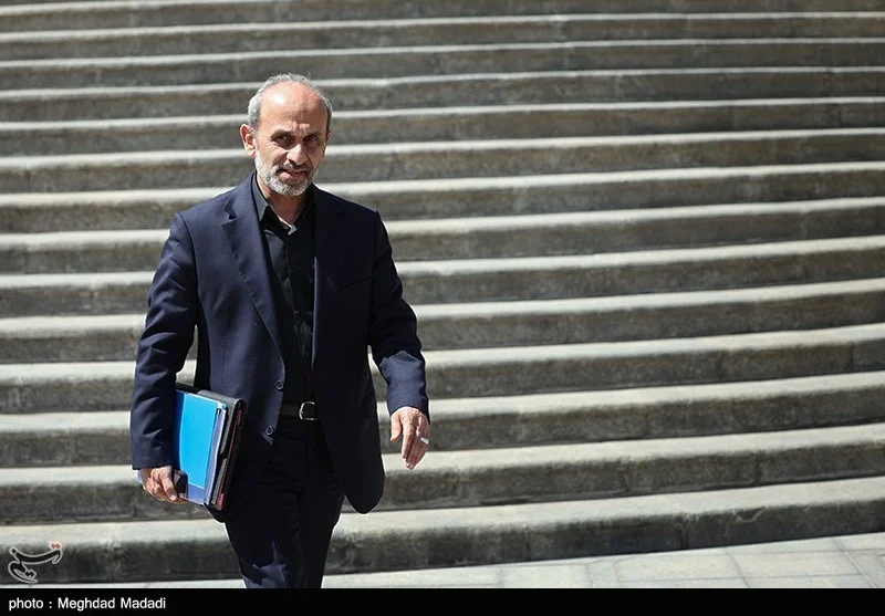 جبلی هشدار داد: بدون قانون قوی، نظارت بر فضای مجازی و نمایش‌خانگی بی‌فایده است!