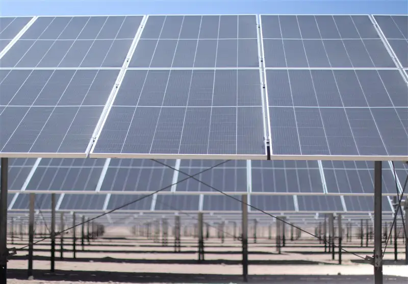 چگونه سهامداری مددجویان کمیته امداد در نیروگاه‌های خورشیدی، درآمد پایدار و برق پاک را همزمان تضمین می‌کند؟