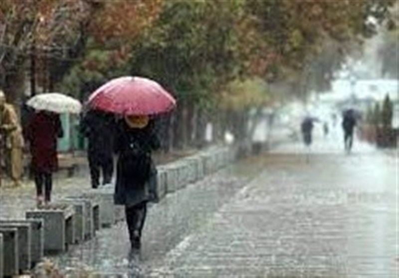 ورود اولین سامانه بارشی پاییزی به همدان؛ باران‌های پراکنده آغاز شد!