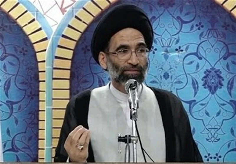 امام جمعه کاشان: آمریکا از پیشرفت ایران به شدت ناراضی است!