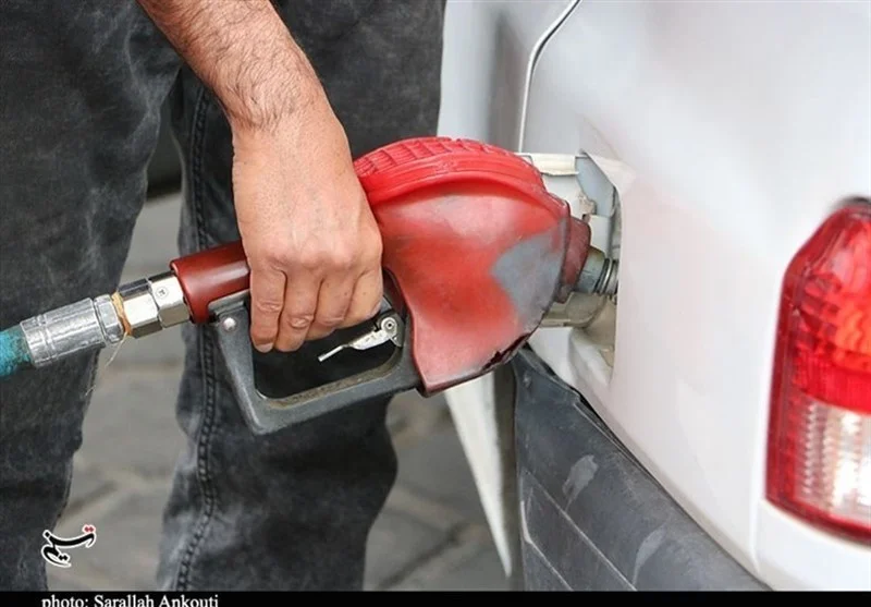 چرا قیمت بنزین در ایران هنوز هم از همسایگان کمتر است؟ رازهایی که 180 کارشناس درباره راهکارهای قیمت‌گذاری فاش کردند!