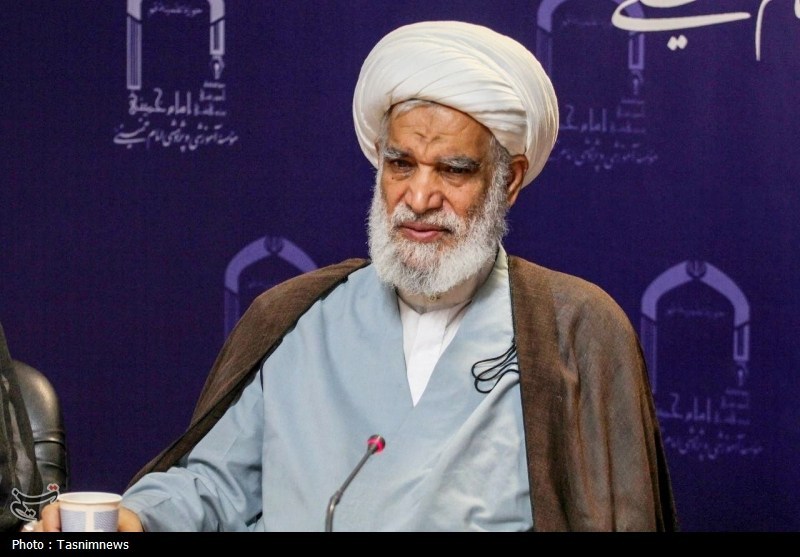 چرا تلقی رهبر انقلاب از حقوق ملت با دیدگاه‌های غربی زمین تا آسمان فرق دارد؟