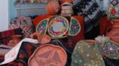 شب چله در دل کردستان؛ صنایع‌دستی ناب کردستان برای نخستین‌بار به تماشا و فروش گذاشته شد