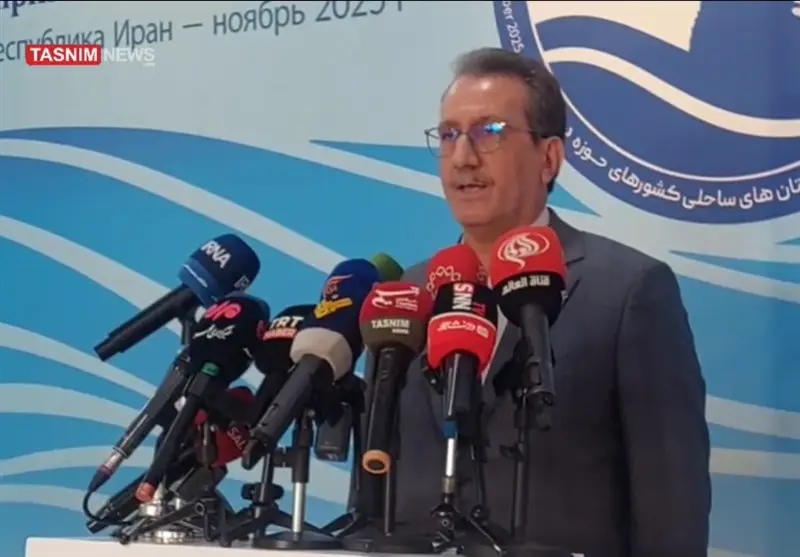 فعالیت ۱۰۴ کشتی ایرانی در دریای خزر و صف طولانی ۲۰ کشتی کالای اساسی در بندر امام(ره)