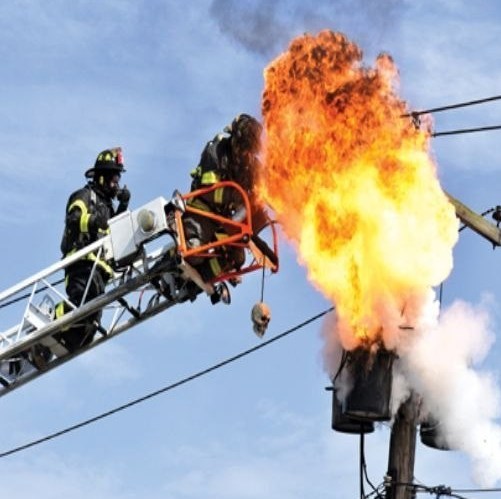 انفجار مهیب ترانسفورماتورها در نتانیا؛ خاموشی وحشتناک که شهر را فلج کرد!