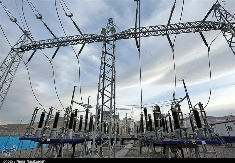 برق منطقه‌ای فارس در حالت آماده‌باش کامل؛ مقابله با بارش‌های سیل‌آسا آغاز شد!