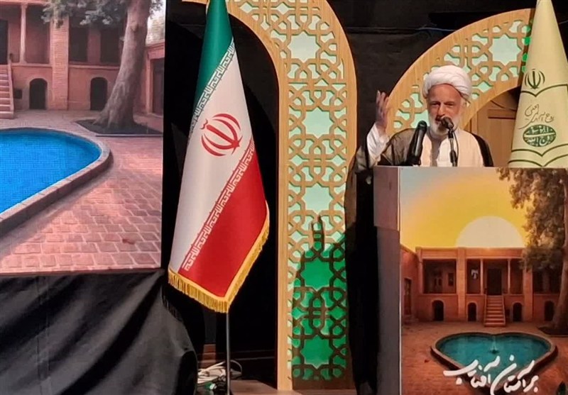 چگونه امام خمینی(ره) هویت نوین ایران اسلامی را رقم زد؟