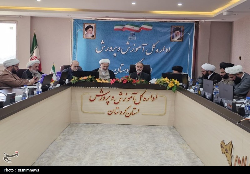 کردستان نماد وحدت شیعه و سنی/لزوم تعمیق فرهنگ نماز در میان جوانان