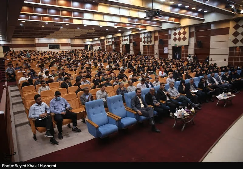 صنعت کشور به به تکنسین‌های متخصص دانشگاهی نیاز دارد+تصویر