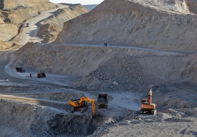 دادستان آمل دستور توقف بهره‌برداری از ۲ معدن مهم کنار تونل‌های محور هراز را صادر کرد