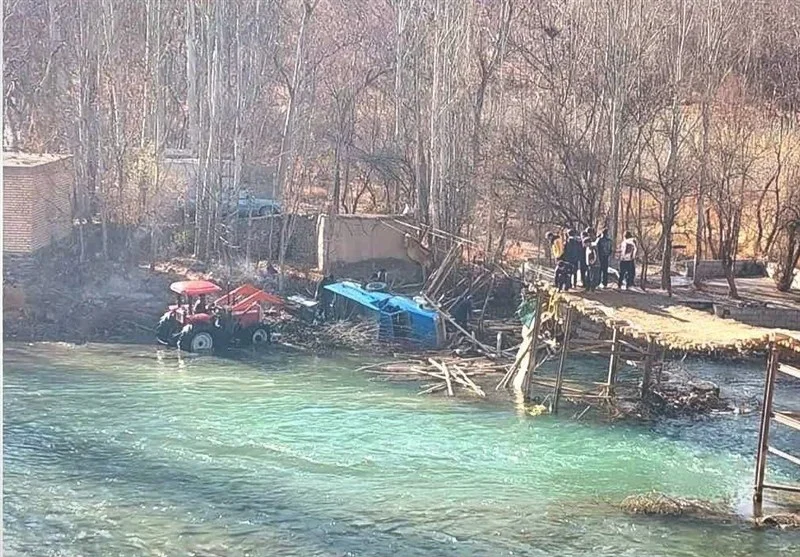 پل معلق بر رودخانه زاینده‌رود در روستای گرم‌دره فرو ریخت