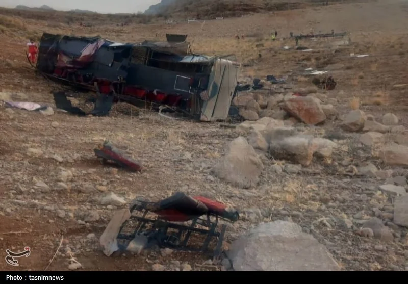واژگونی دلخراش اتوبوس در جاده یاسوج ـ سمیرم؛ ۳ قربانی و ده‌ها مصدوم در حادثه‌ای تلخ